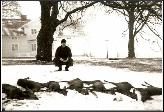 En lyckad dag i skogen. (Mnga jgare i skogen den dagen)